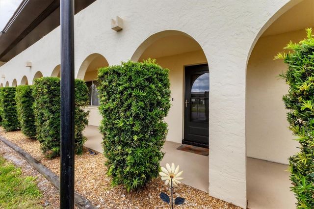 3690 PINECREST ST 114, Sarasota, FL 34232