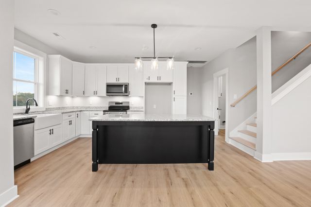 180 Scenic Ln, Hartsville, TN 37074