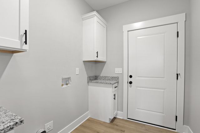 180 Scenic Ln, Hartsville, TN 37074