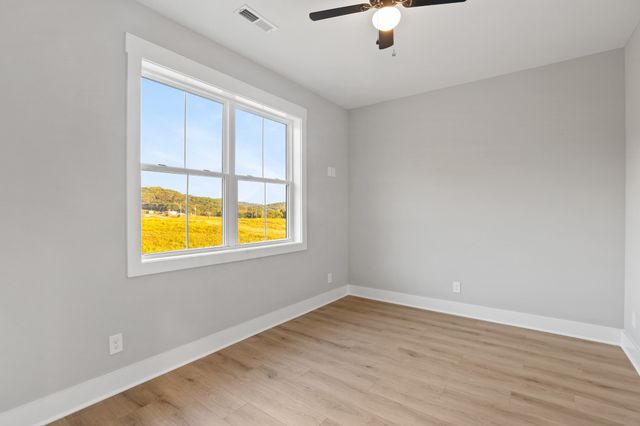 180 Scenic Ln, Hartsville, TN 37074