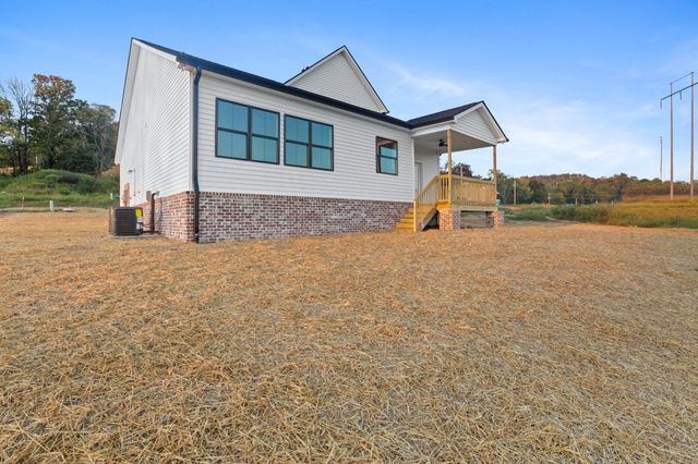 180 Scenic Ln, Hartsville, TN 37074