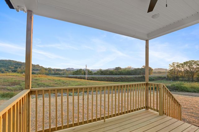 180 Scenic Ln, Hartsville, TN 37074