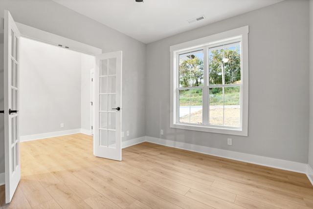 180 Scenic Ln, Hartsville, TN 37074