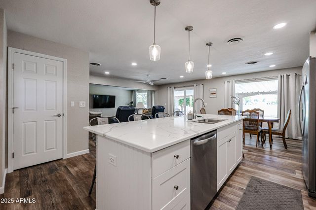 9107 E Fairway Boulevard, Sun Lakes, AZ 85248