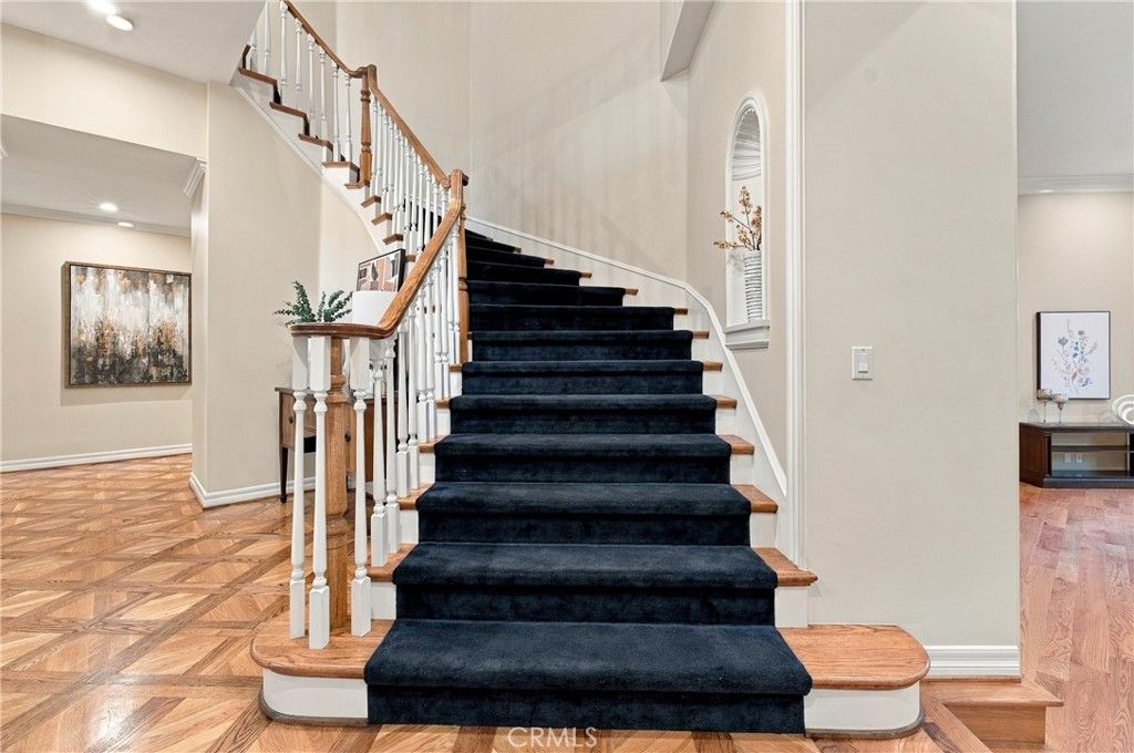 116 Country Club, Burbank, CA 91501 — photo 4