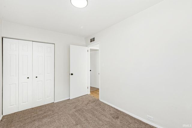 4424 Meadow Lane, South Bend, IN 46619
