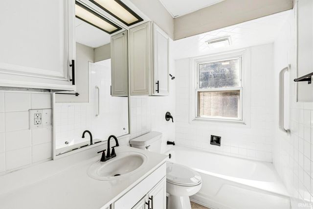 4424 Meadow Lane, South Bend, IN 46619