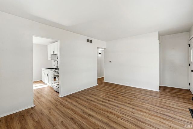 4424 Meadow Lane, South Bend, IN 46619