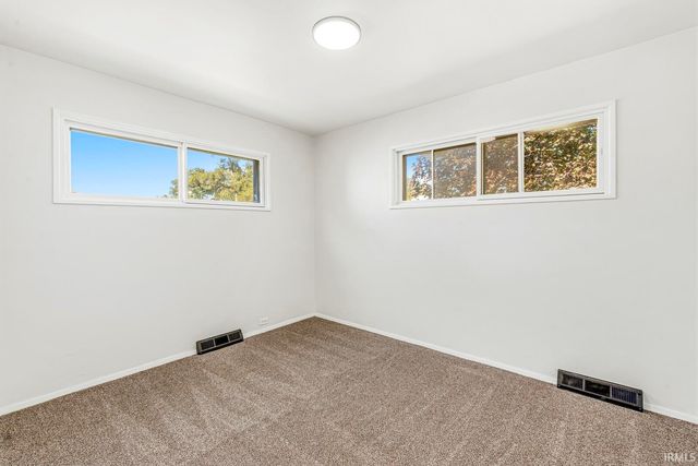 4424 Meadow Lane, South Bend, IN 46619