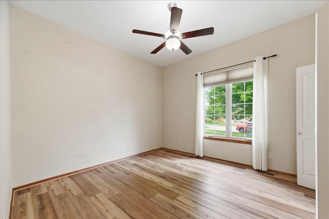 2228 N Sawgrass, Derby, KS 67037