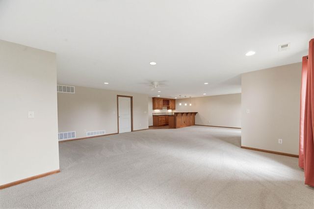 2228 N Sawgrass, Derby, KS 67037