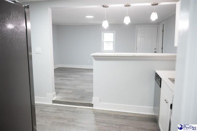 142 W Laurens Ave, Hartsville, SC 29550