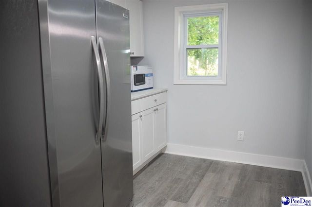 142 W Laurens Ave, Hartsville, SC 29550