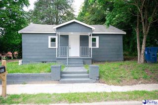 142 W Laurens Ave, Hartsville, SC 29550
