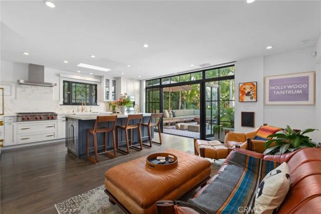 737 N Orange Drive, Los Angeles, CA 90038