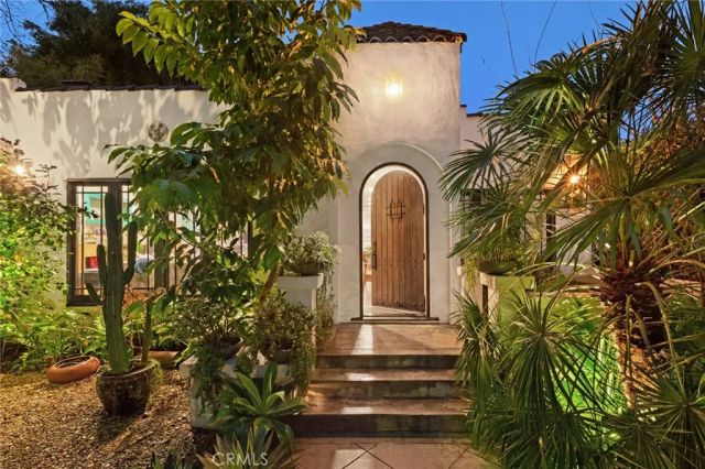 737 N Orange Drive, Los Angeles, CA 90038
