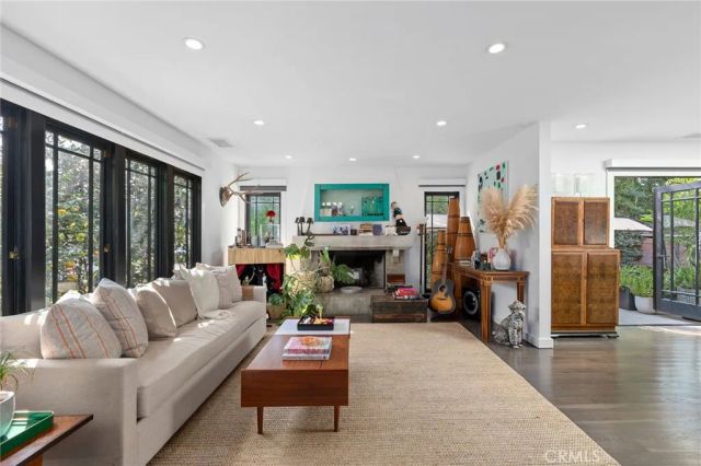 737 N Orange Drive, Los Angeles, CA 90038