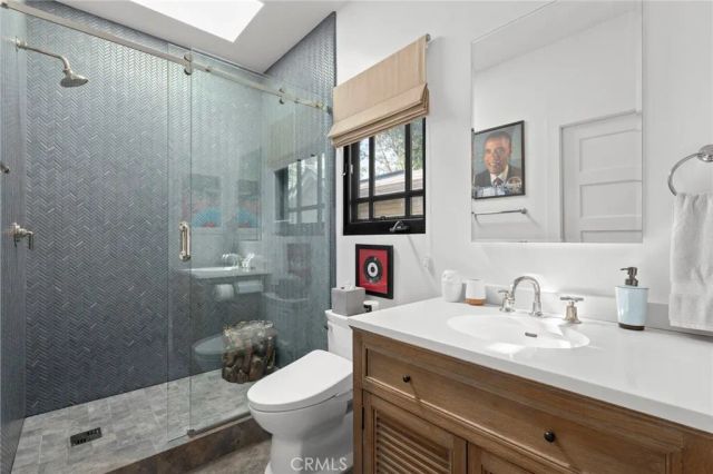 737 N Orange Drive, Los Angeles, CA 90038