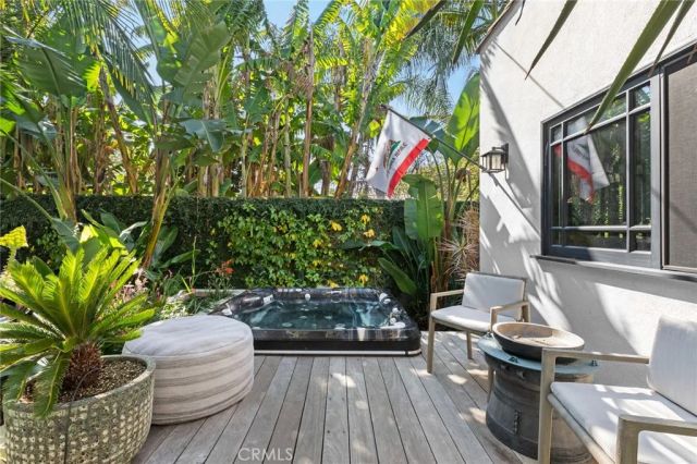 737 N Orange Drive, Los Angeles, CA 90038