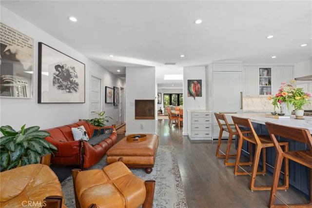 737 N Orange Drive, Los Angeles, CA 90038