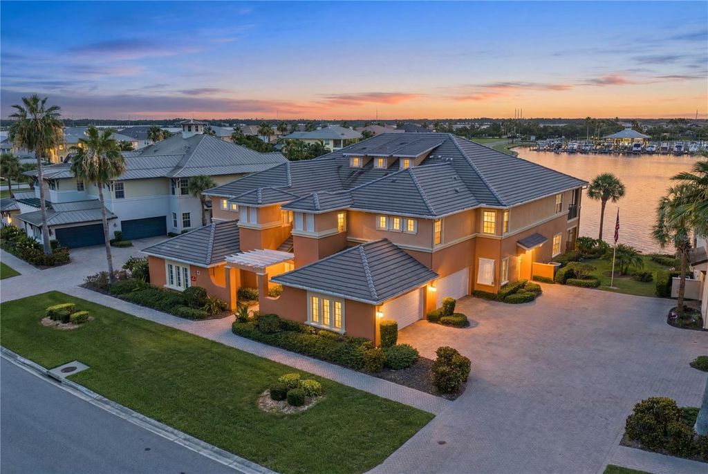 1139 RIVERSCAPE STREET 2, Bradenton, FL 34208