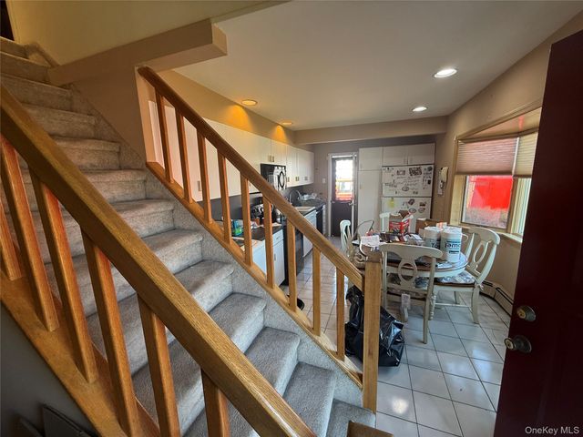 34 Quarry Lane, Levittown, NY 11756