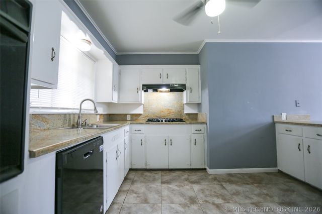 2861 S 66th Place E, Tulsa, OK 74129