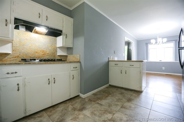 2861 S 66th Place E, Tulsa, OK 74129