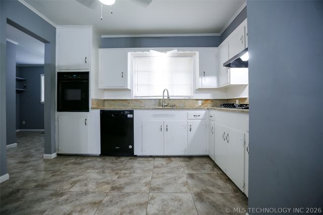 2861 S 66th Place E, Tulsa, OK 74129