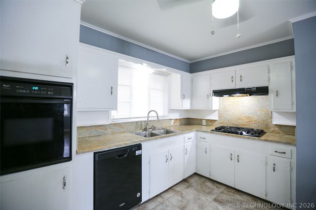 2861 S 66th Place E, Tulsa, OK 74129