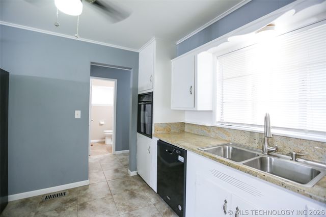 2861 S 66th Place E, Tulsa, OK 74129