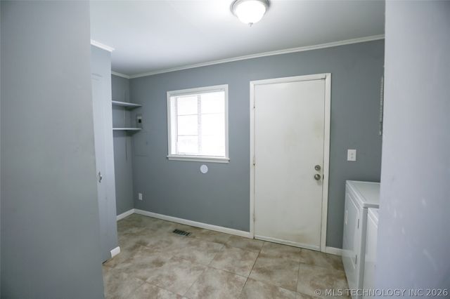 2861 S 66th Place E, Tulsa, OK 74129