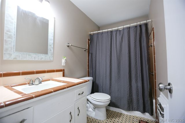 2861 S 66th Place E, Tulsa, OK 74129