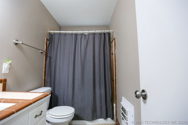 2861 S 66th Place E, Tulsa, OK 74129