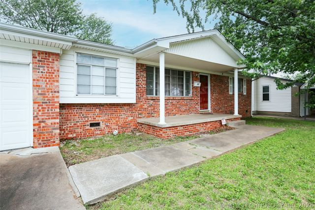 2861 S 66th Place E, Tulsa, OK 74129