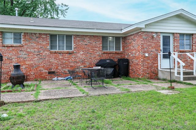 2861 S 66th Place E, Tulsa, OK 74129