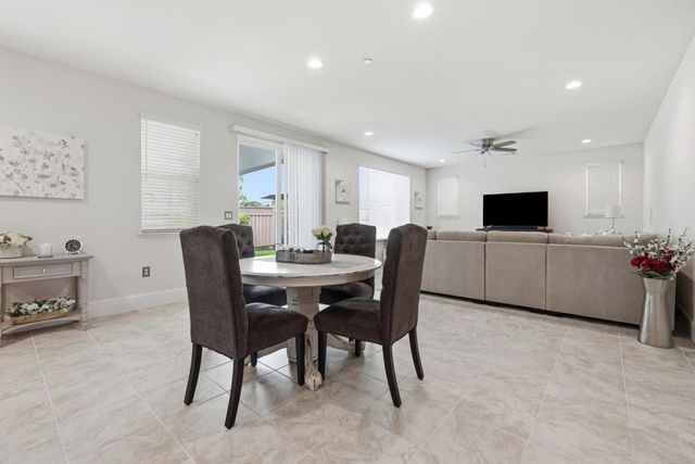 1230 Robbies Court, Hollister, CA 95023