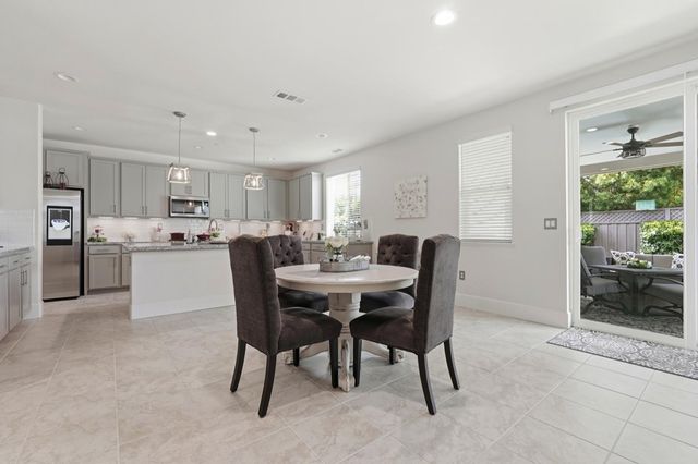 1230 Robbies Court, Hollister, CA 95023