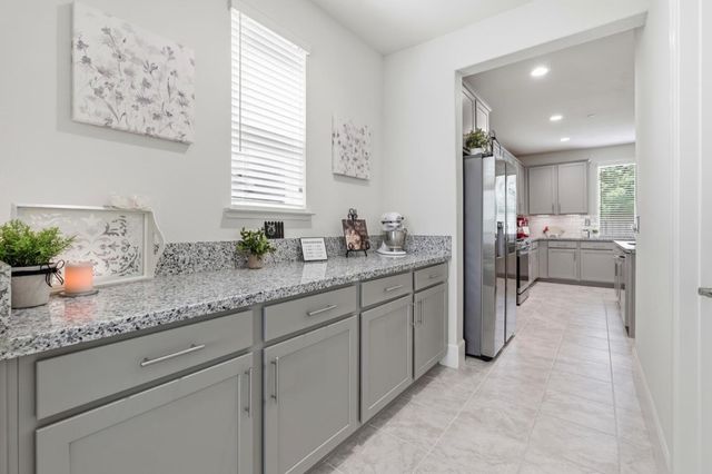 1230 Robbies Court, Hollister, CA 95023
