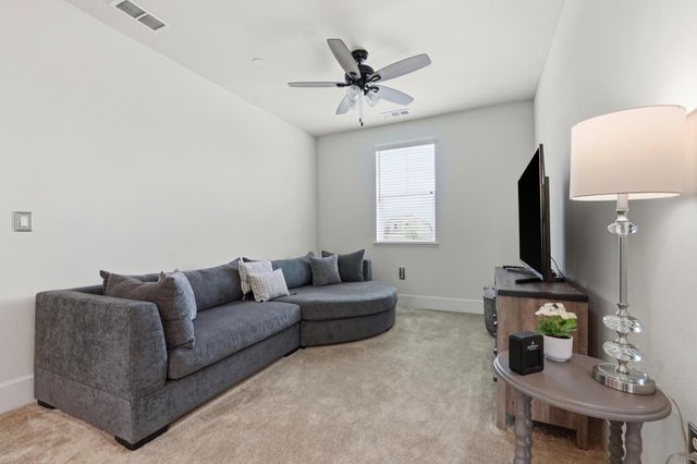 1230 Robbies Court, Hollister, CA 95023