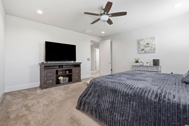 1230 Robbies Court, Hollister, CA 95023