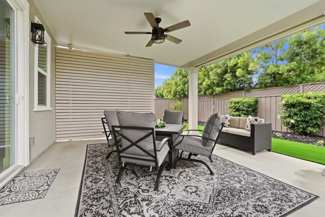 1230 Robbies Court, Hollister, CA 95023