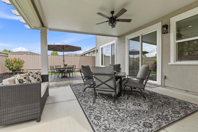 1230 Robbies Court, Hollister, CA 95023