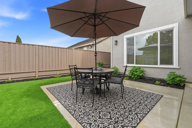 1230 Robbies Court, Hollister, CA 95023