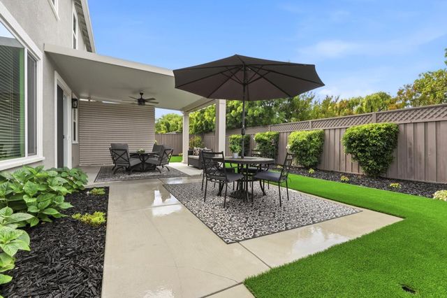 1230 Robbies Court, Hollister, CA 95023