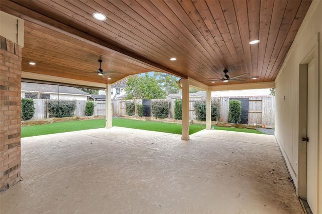 7619 Limber Bough Drive, Humble, TX 77346