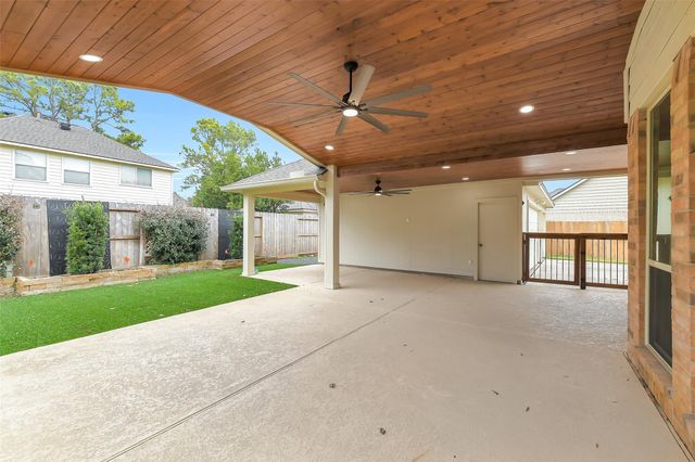 7619 Limber Bough Drive, Humble, TX 77346