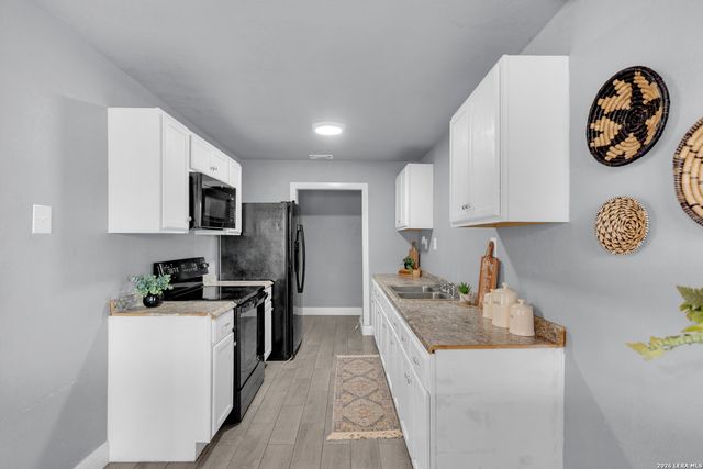 4236 Lonesome Trl, Von Ormy, TX 78073