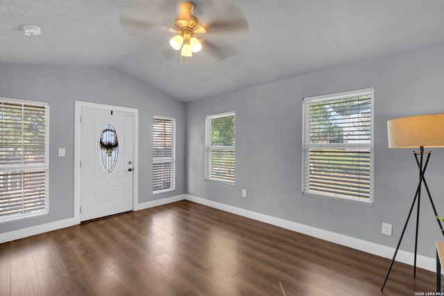 4236 Lonesome Trl, Von Ormy, TX 78073