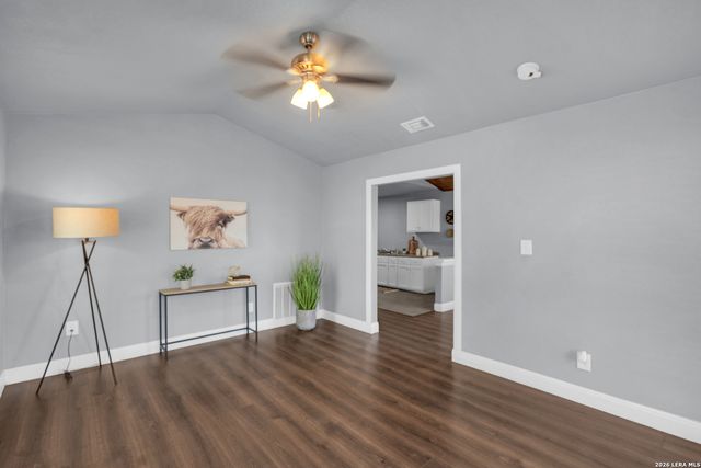 4236 Lonesome Trl, Von Ormy, TX 78073